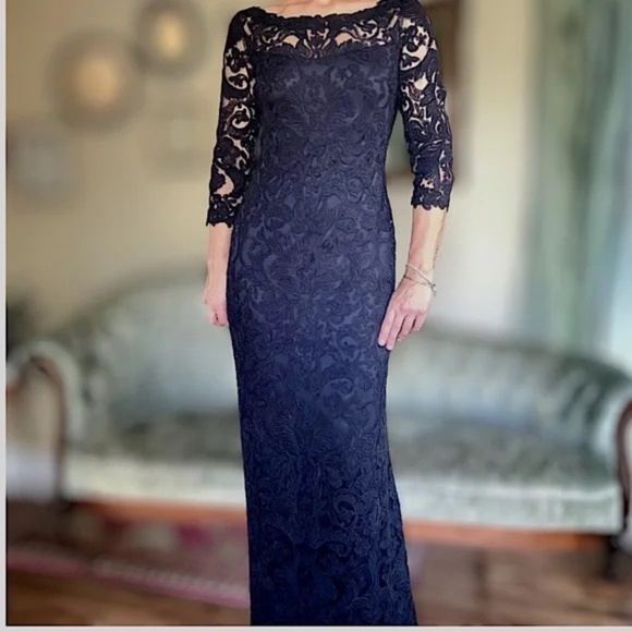 Tadashi Shoji Navy Formal Gown Full Length Lace size 2 - Picture 2 of 10
